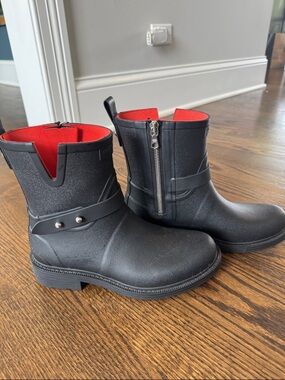 Like new! Rag & bone Black Ankle Rain Boots with Red Interior barely worn.